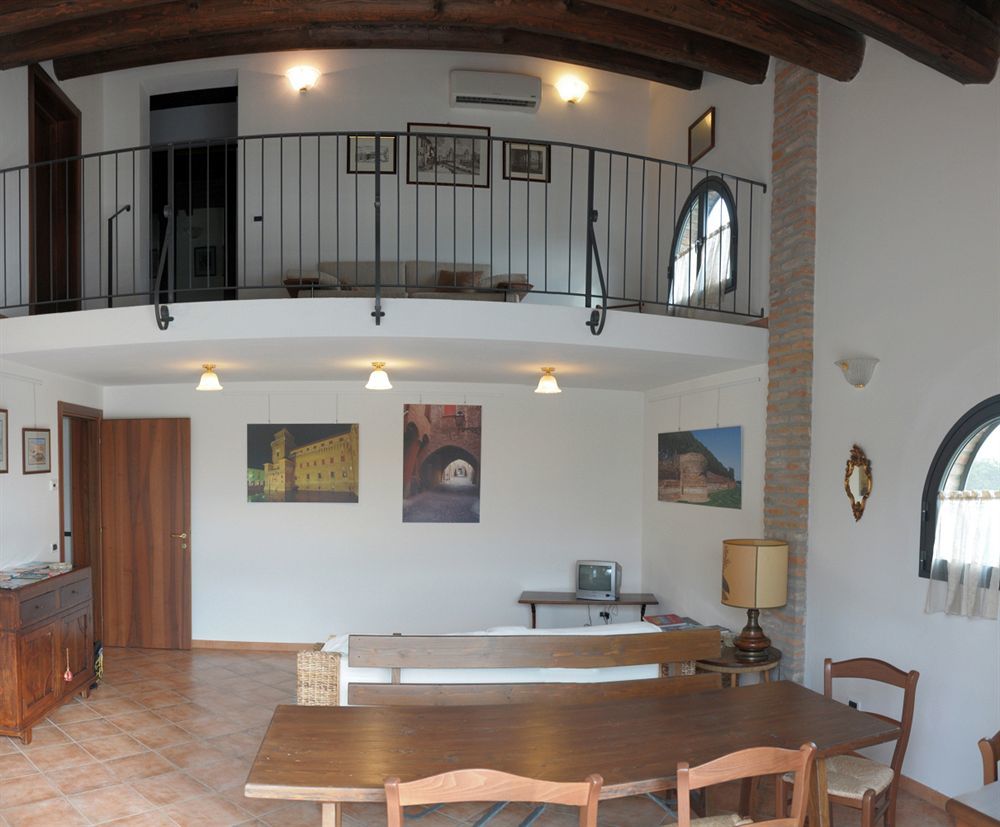Agriturismo-R&B Corte Dei Gioghi Ferrara Exterior foto